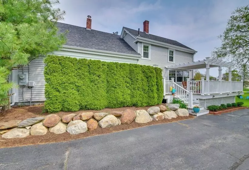 Rockland Home W/ Deck 5 Mins To Historic Downtown!