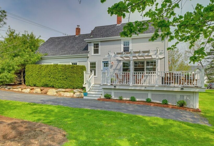 Rockland Home W/ Deck 5 Mins To Historic Downtown!