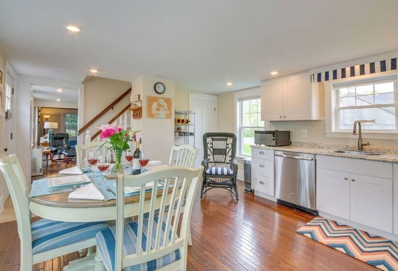 Rockland Home W/ Deck 5 Mins To Historic Downtown!