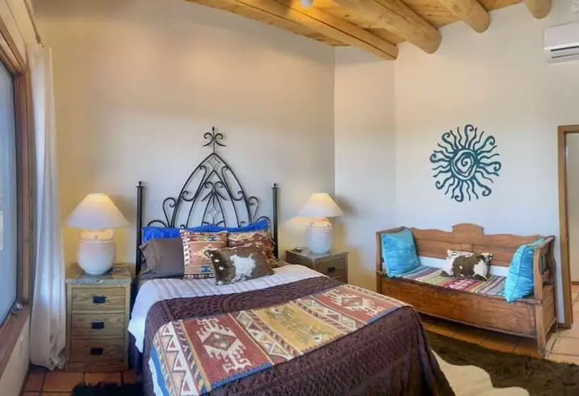 Santa Fe Sanctuary With Views At Every Turn