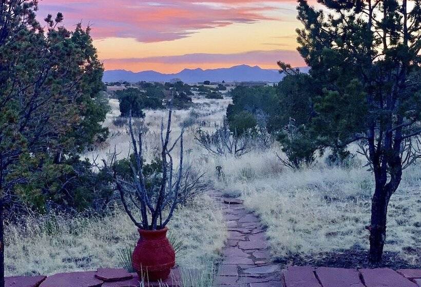 Santa Fe Sanctuary With Views At Every Turn