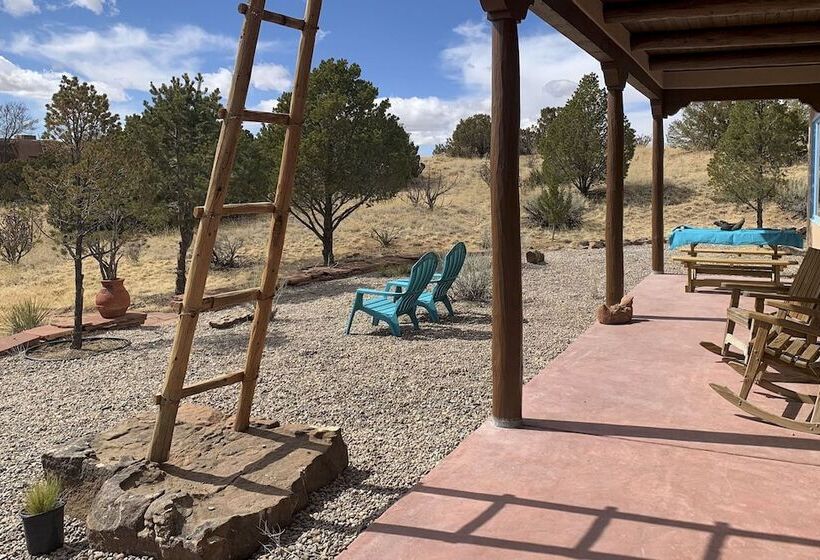 Santa Fe Sanctuary With Views At Every Turn