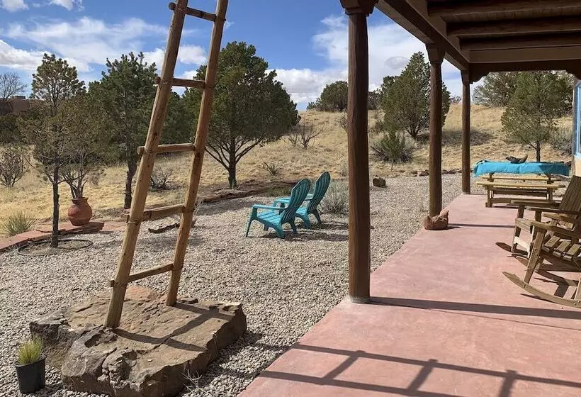 Santa Fe Sanctuary With Views At Every Turn