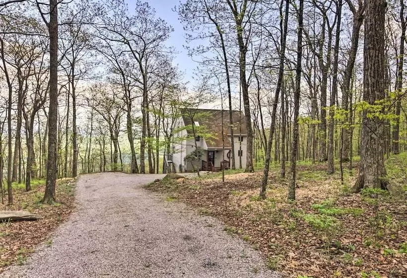 Serene Hideaway With Views, 1 Mi To Hike & Ski!