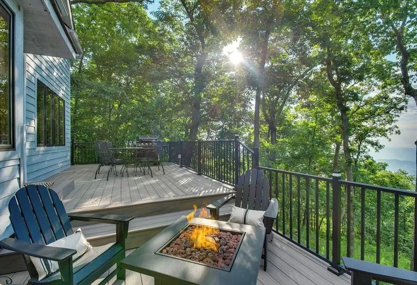 Serene Hideaway With Views, 1 Mi To Hike & Ski!