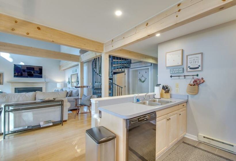 Serene Hideaway With Views, 1 Mi To Hike & Ski!