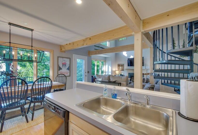 Serene Hideaway With Views, 1 Mi To Hike & Ski!