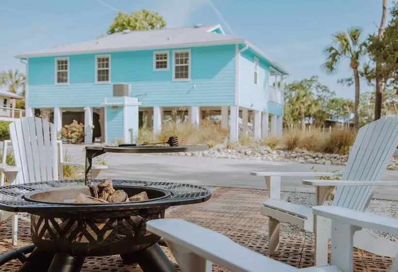 Serene Steinhatchee River Home W/ Boat Dock