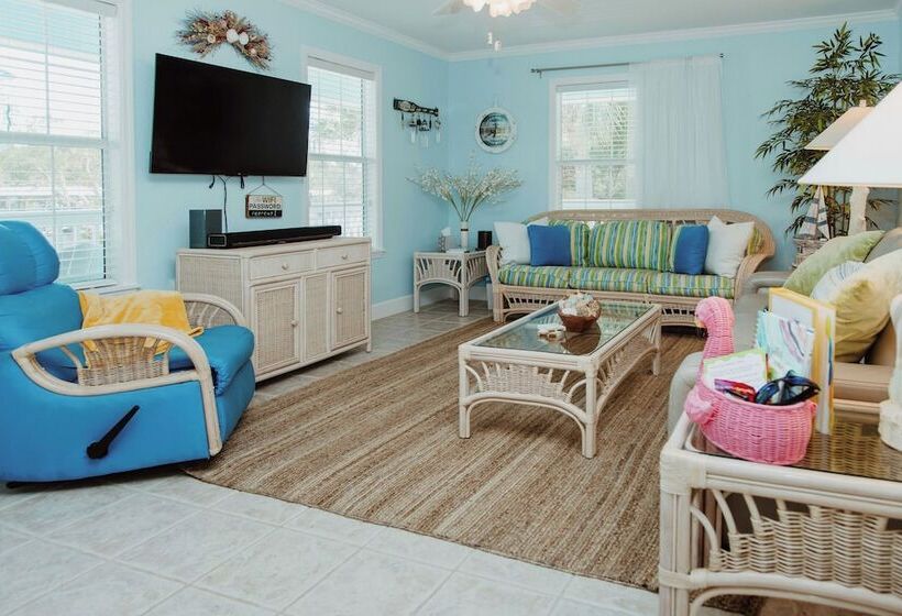 Serene Steinhatchee River Home W/ Boat Dock