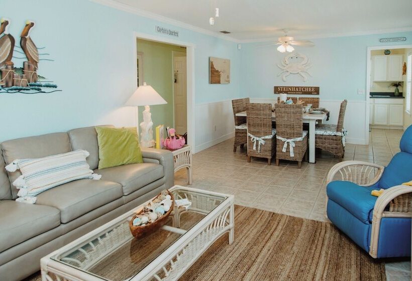 Serene Steinhatchee River Home W/ Boat Dock