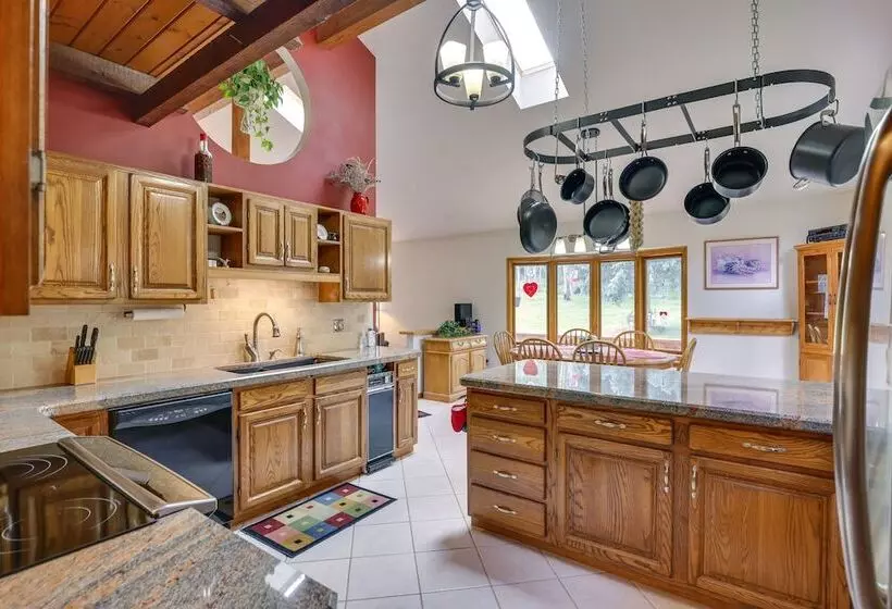 Silver Plume Mountain Haven With Views & Deck!