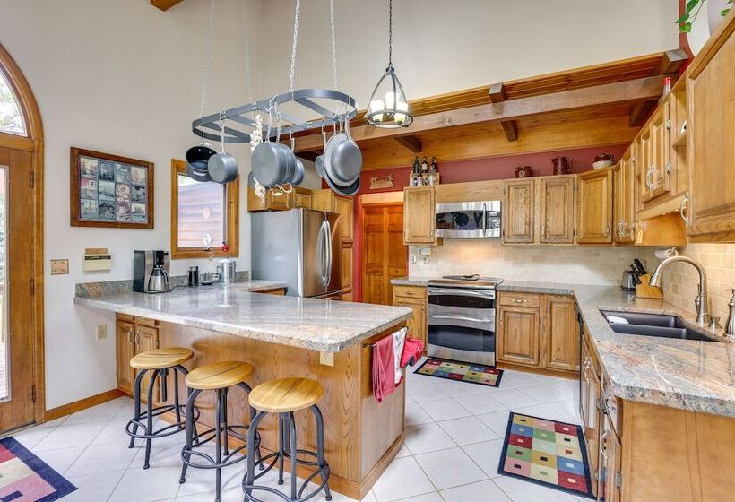 Silver Plume Mountain Haven With Views & Deck!