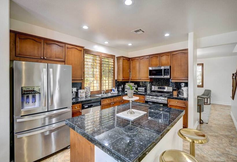 Indio Home W/ Pool & Hot Tub, 3 Mi To Coachella