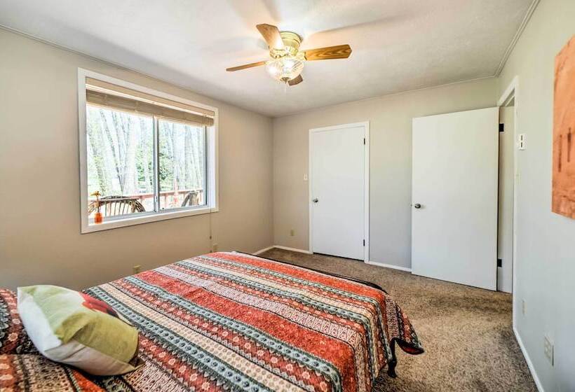 Spacious Mancos Home W/ Furnished Deck & Yard!