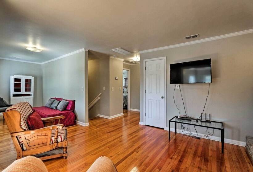 Spacious Mount Pleasant Home: 5 Mi To Beach