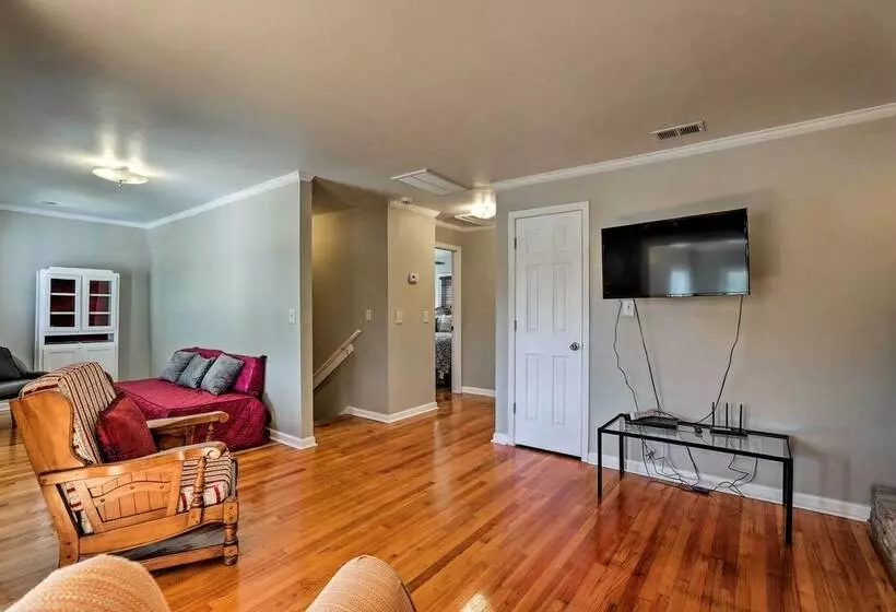 Spacious Mount Pleasant Home: 5 Mi To Beach