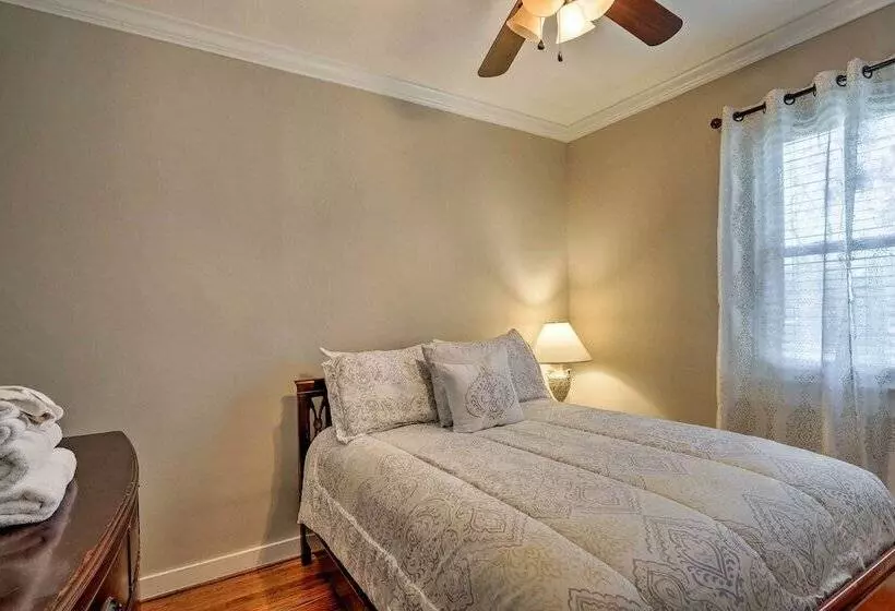 Spacious Mount Pleasant Home: 5 Mi To Beach