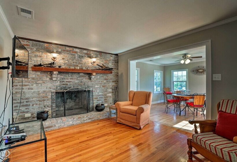 Spacious Mount Pleasant Home: 5 Mi To Beach