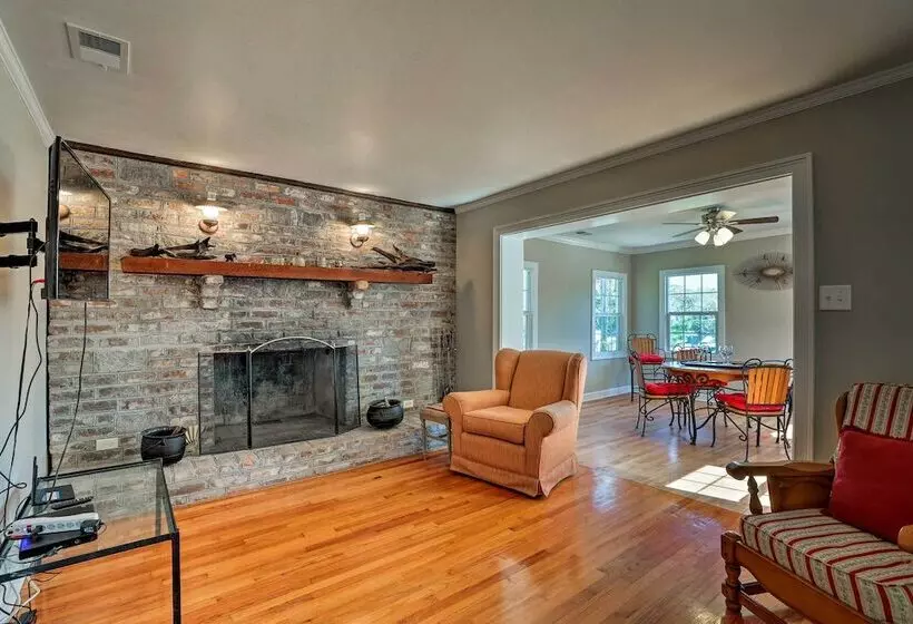 Spacious Mount Pleasant Home: 5 Mi To Beach