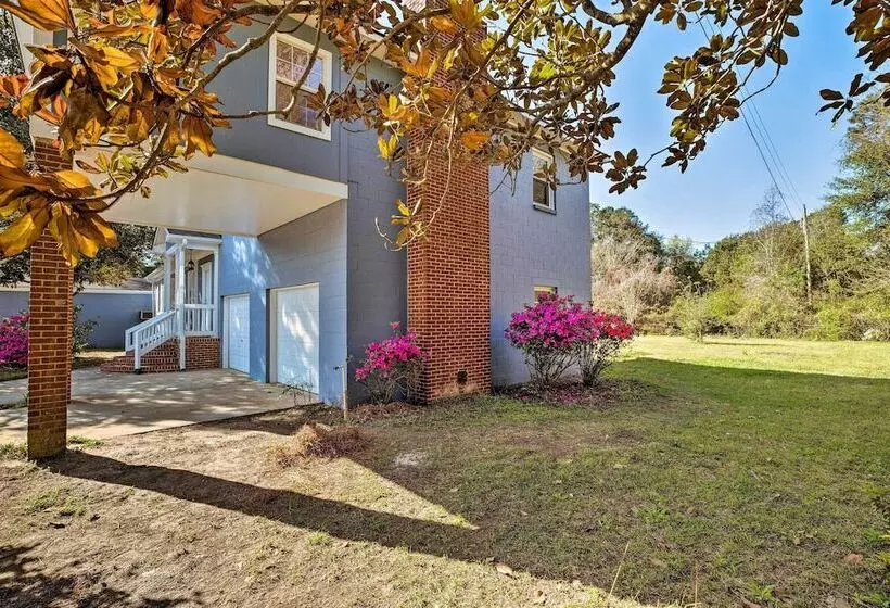 Spacious Mount Pleasant Home: 5 Mi To Beach