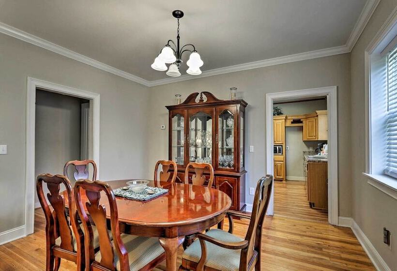 Spacious Mount Pleasant Home: 5 Mi To Beach