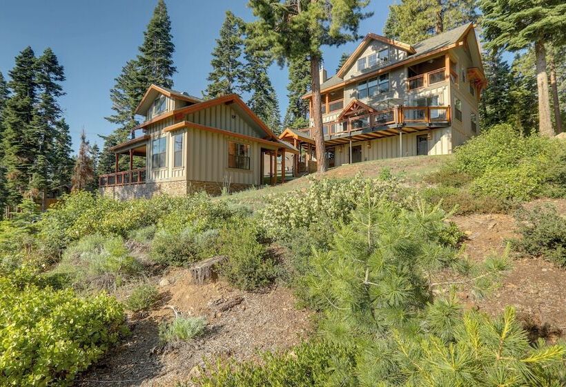 Stunning Luxury Home W/ Lake Tahoe Views & Hot Tub
