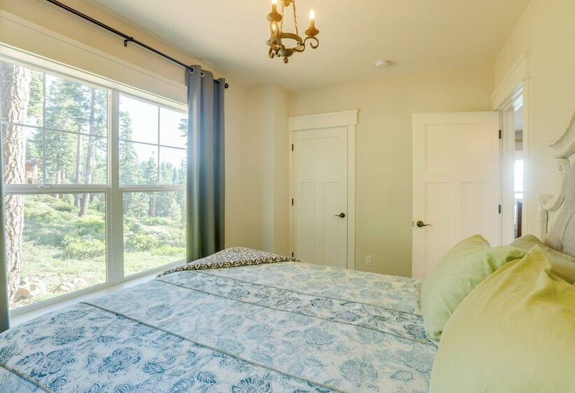 Stunning Luxury Home W/ Lake Tahoe Views & Hot Tub