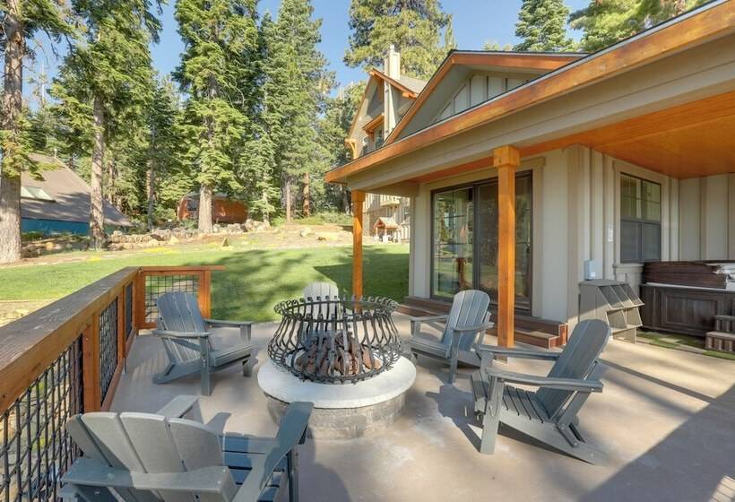 Stunning Luxury Home W/ Lake Tahoe Views & Hot Tub