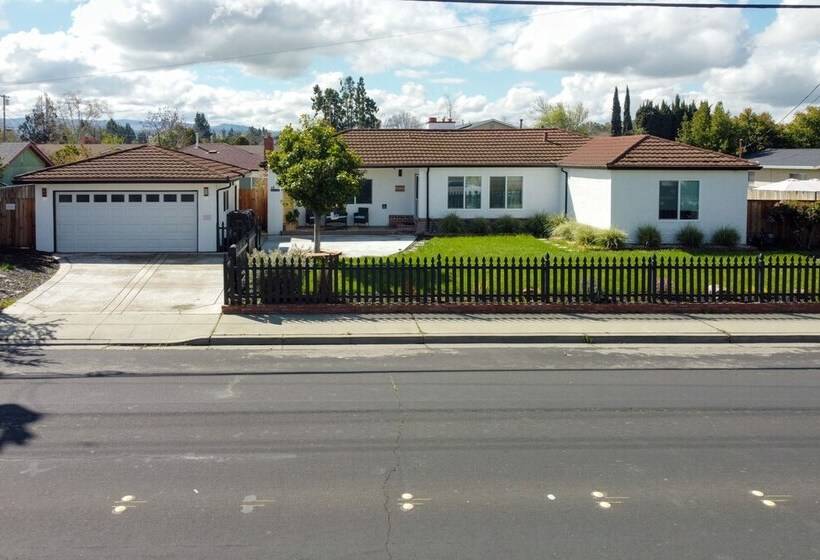 Sun Soaked Livermore Gem With Patio & Fire Pit!