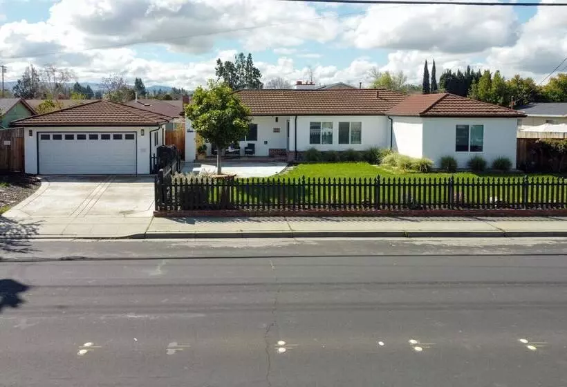 Sun Soaked Livermore Gem With Patio & Fire Pit!