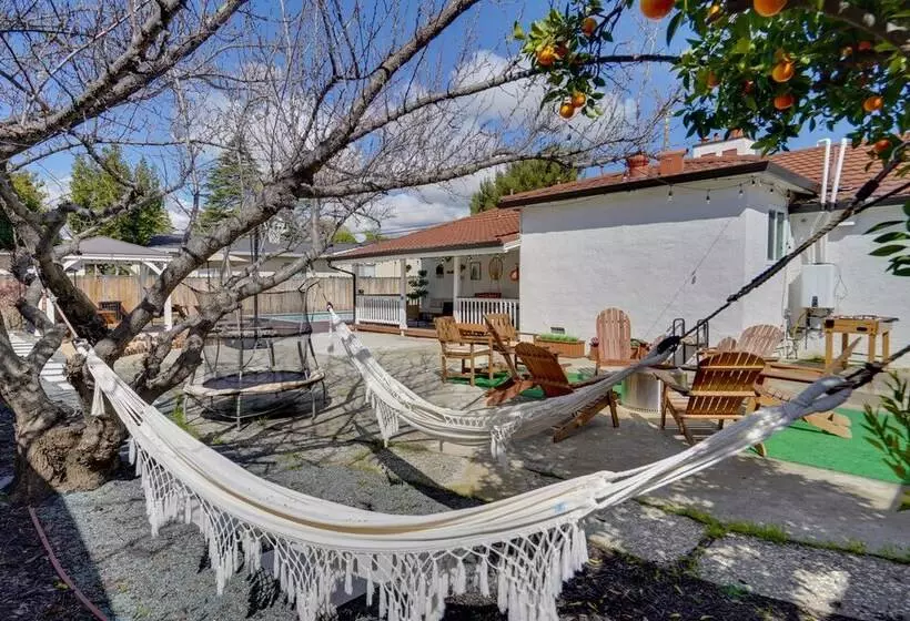 Sun Soaked Livermore Gem With Patio & Fire Pit!
