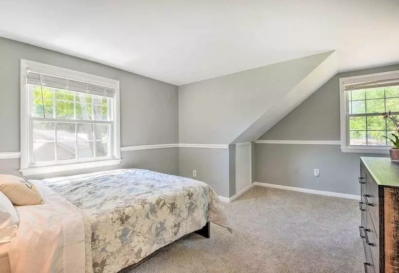 Sunny Glen Burnie Home   On Site Water Access