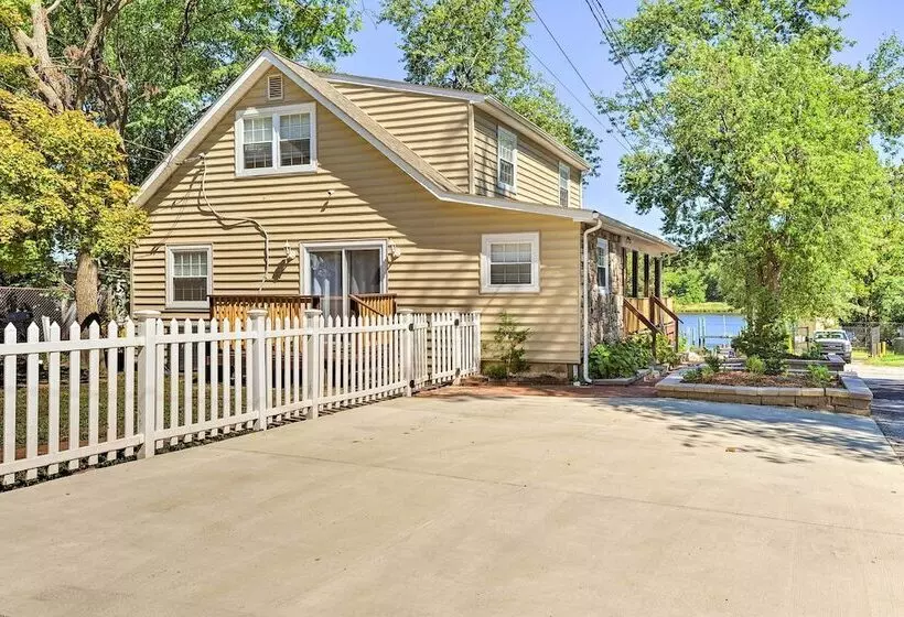 Sunny Glen Burnie Home   On Site Water Access