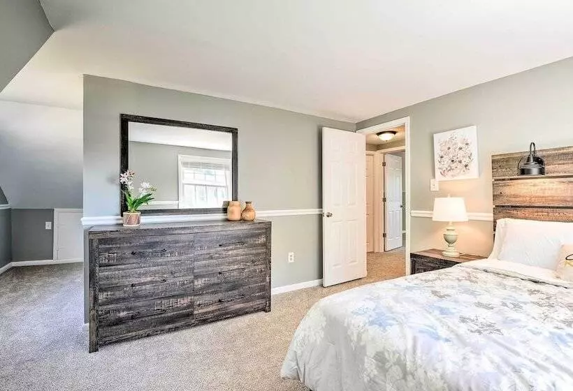 Sunny Glen Burnie Home   On Site Water Access