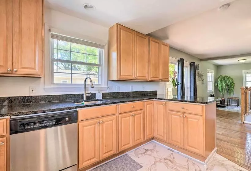 Sunny Glen Burnie Home   On Site Water Access