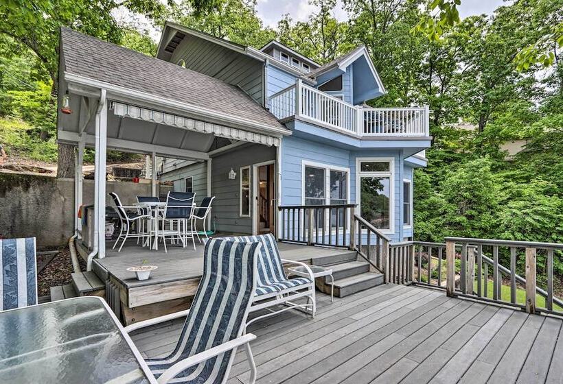 Sunny Providence Cottage Retreat W/ Dock, Kayaks