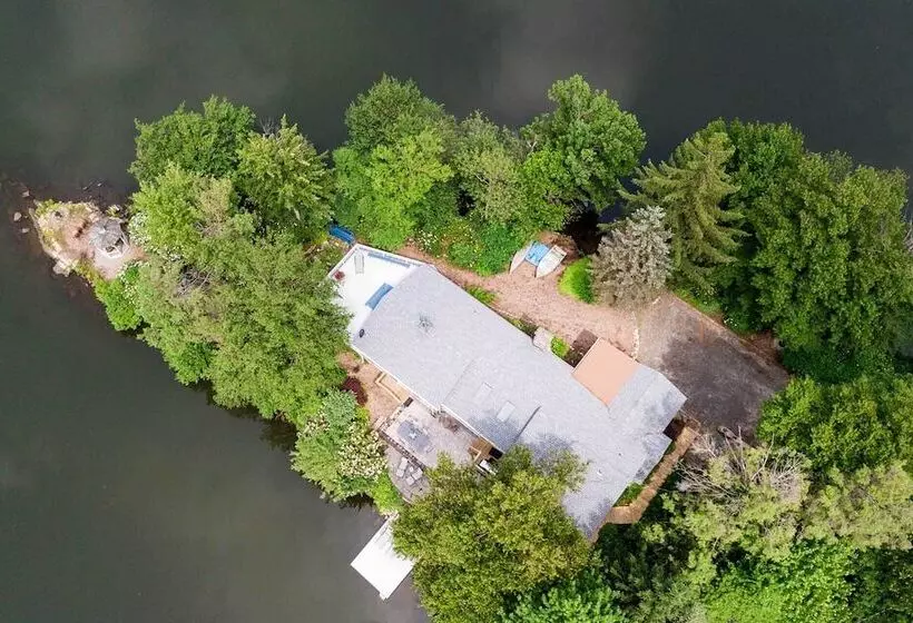 By Mtn Creek Resort: The Point On Highland Lake