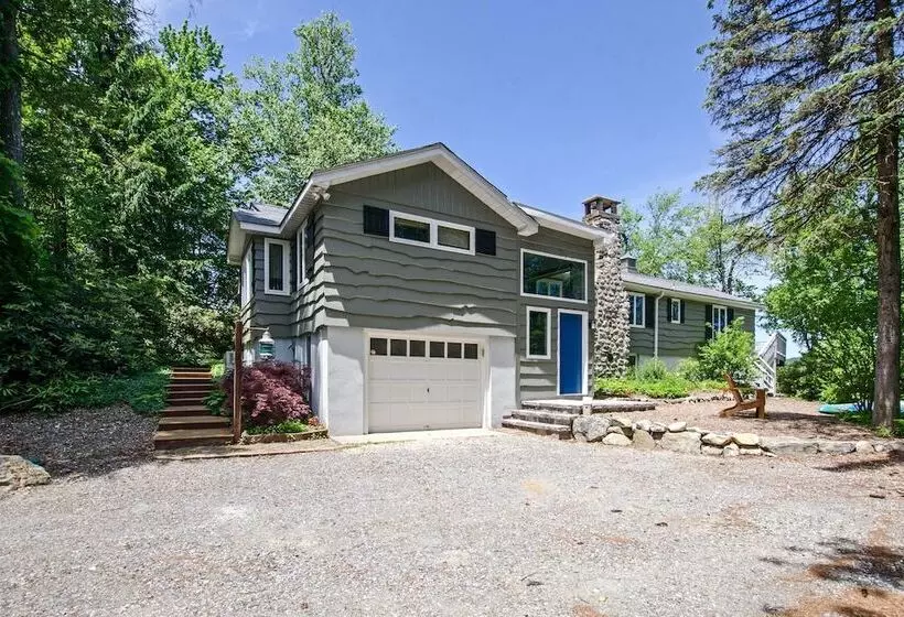 By Mtn Creek Resort: The Point On Highland Lake