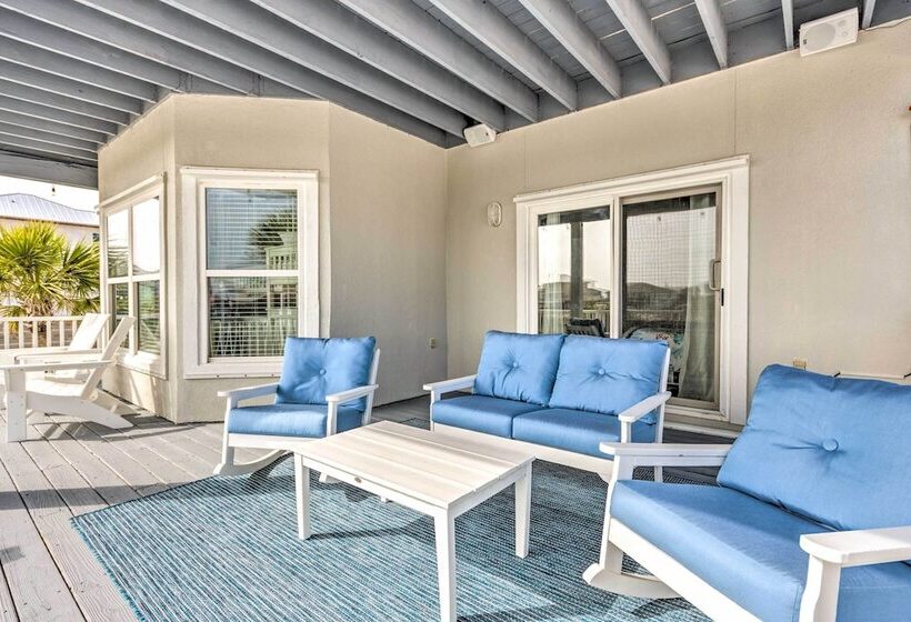 The  Summer Breeze  Retreat   Near Navarre Beach!