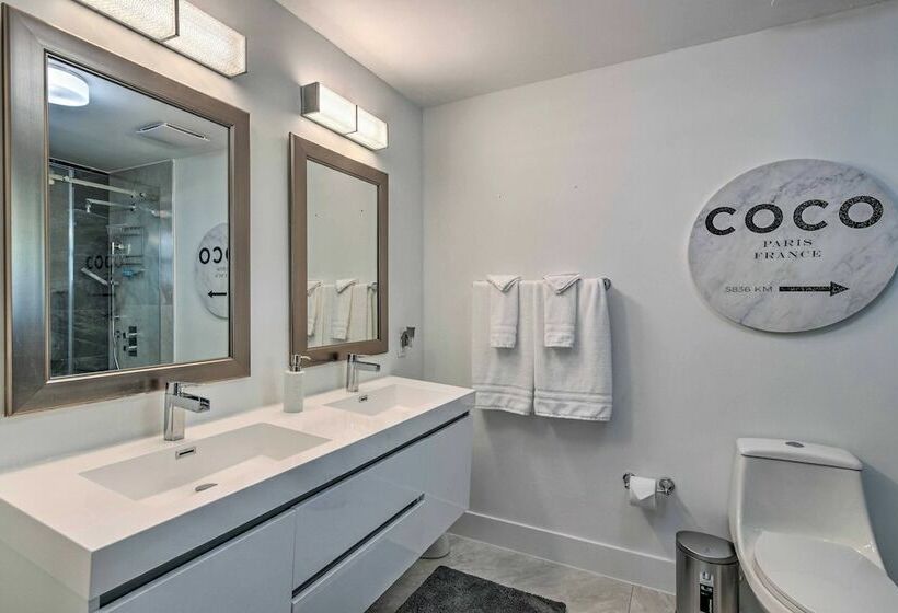 Upscale Miami Escape: 20 Mi To South Beach!