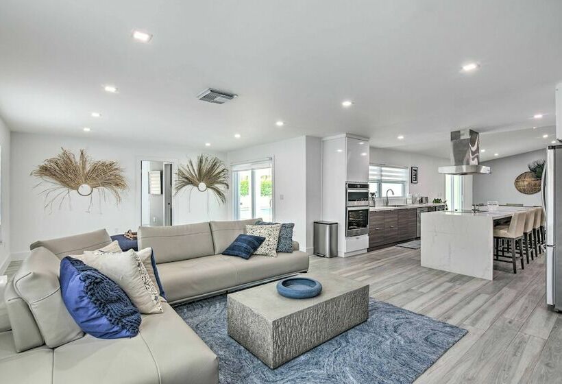 Upscale Miami Escape: 20 Mi To South Beach!