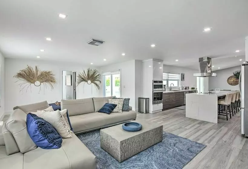 Upscale Miami Escape: 20 Mi To South Beach!