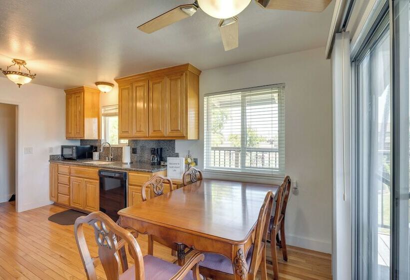 Waterfront Bethel Island Home W/ Dock & Slip