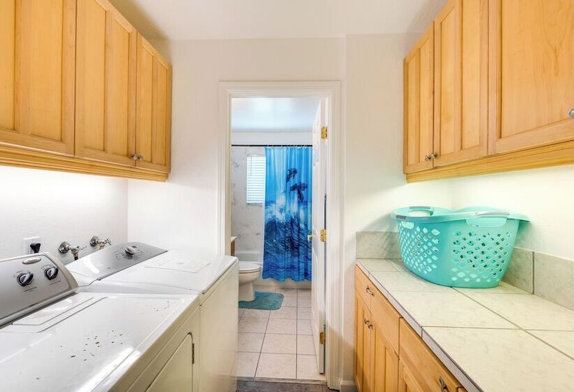 Waterfront Bethel Island Home W/ Dock & Slip