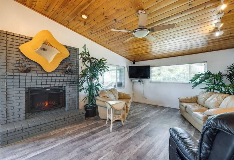 Waterfront Bethel Island Home W/ Dock & Slip