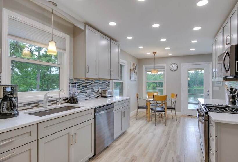 Waterfront Lakehouse W/ Private Dock & Fire Pit!