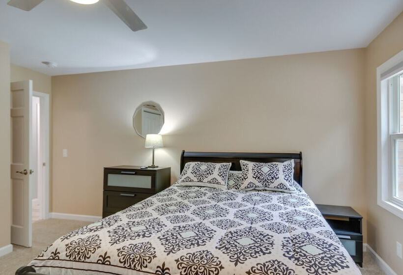 Waterfront Lakehouse W/ Private Dock & Fire Pit!