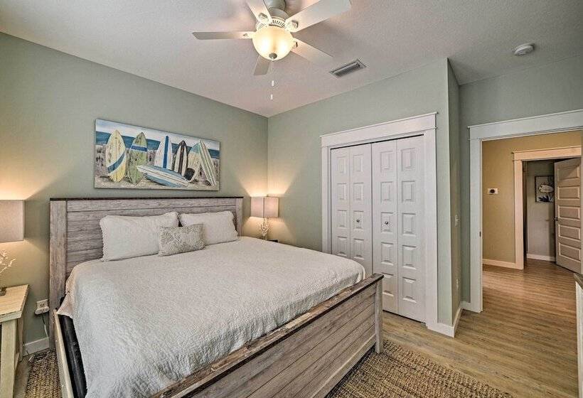 West End Home W/ Yard < 1 Mi To Beach Access!