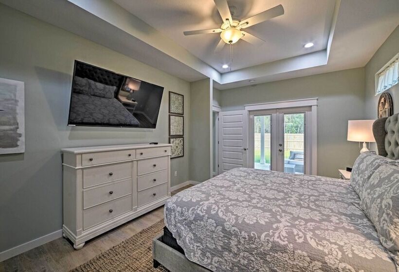 West End Home W/ Yard < 1 Mi To Beach Access!