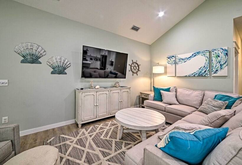 West End Home W/ Yard < 1 Mi To Beach Access!